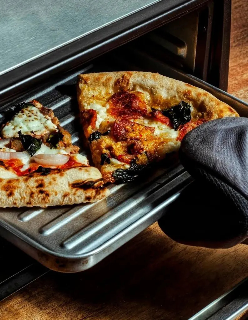 5 Best Ways To Reheat Pizza For A Crispy Crust